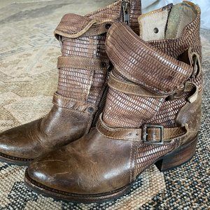 FreeBird by Steve APEX Booties